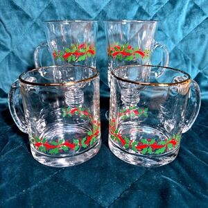 Holiday Christmas Coffee Mugs Vintage Set(4) 2 Irish Holly Berry Gold Trim Clear